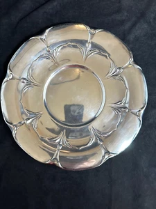 Antique 1938 Reed and Barton Silverplate Round Scalloped Edge Underplate 210 - Picture 1 of 6
