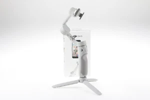 DJI OM5 Handy Gimbal - SNr: ´4L6VM21910602ZFC - Bild 1 von 4