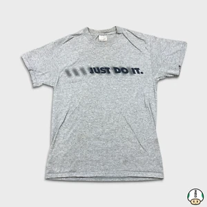 Camiseta Nike Sportswear Para Hombre Gris Mediana Just Do It Manga Corta Gráfica Camiseta - Imagen 1 de 8