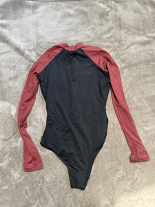 Women’s Billabong Long Sleeve Swim Bodysuit Size XS - Picture 1 of 5