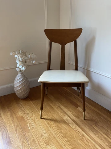 Mid Century Walnut Chair from Hooker Furniture MCM Made in USA Cover