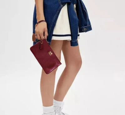 NUEVO CON ETIQUETAS COACH Madison charol cadena muñeca/cluth rojo NUEVO Foto 1 de 4