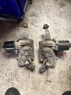 2009-2015 RENAULT GRAND ЖИВОПИСНЫЙ СПРАВА И СЛЕВА ПАРА СТЕКЛООЧИСТИТЕЛЕЙ МОТОРЫ - Изображение 1 из 4