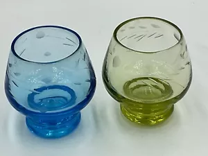 Set vintage di 2 vetri cognac blu in miniatura giallo snifter incisi alti 2 - Foto 1 di 3