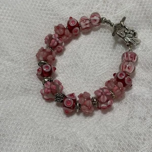 Handgefertigtes rosa Lampwork Glasperlen Armband 8" passt 6,75" Floral Knebelverschluss - Bild 1 von 15