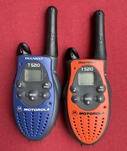 2× Motorola Talkabout T5210 FRS Walkie‑Talkies 14‑Channel, Scan USED WORKING - Picture 1 of 10