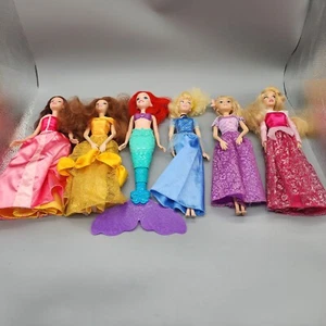 Lot of 6 Disney Princess Dolls – Mixed Styles & Dresses – Pre-Owned - Imagen 1 de 20