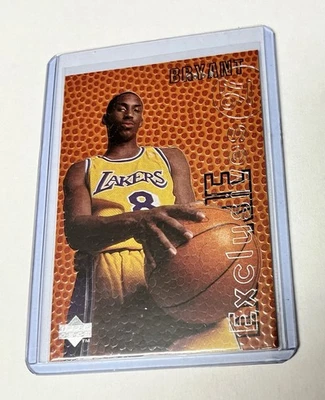 1996-97 Upper Deck Baloncesto Kobe Bryant Novato Exclusivo Muestra RC Inserto R10 Foto 1 de 2