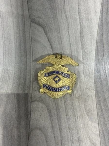 Amazing! Vtg Obsolete WELLS FARGO SECURITY SERVICES Golden Badge - Picture 1 of 2