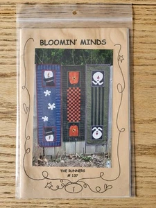 Bloomin' Minds The Runners #137 Snowman, Pumpkin, Rabbit Runner Quilt Patterns - Picture 1 of 3