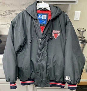 Vintage 1993 NBA Chicago Bulls Starter Button+Zip Jacket w/ Hoodie, Size Small - Bild 1 von 7