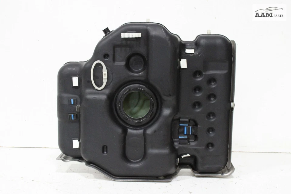 Chevrolet Traverse 2018-2023 depósito de tanque de combustible de gasolina con escudo térmico OEM Foto 1 de 4