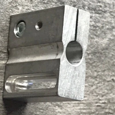 Balluff Klemmhalter BES Näherungsschalter Ø 8 mm Halter Spannstück Alu Neu