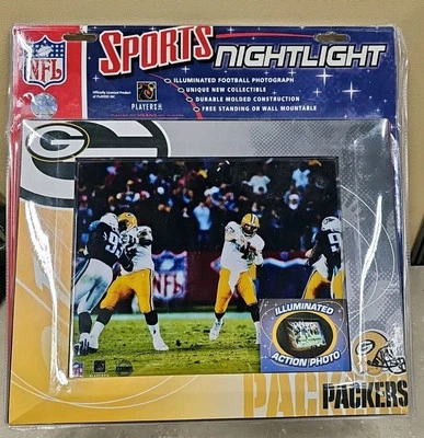 Foto de acción iluminada Brett Favre Green Bay Packers Steiner Starlights sellada Foto 1 de 4