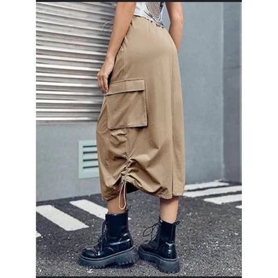 Maxi Falda Utilitaria Carga Paracaídas M Almost Famous Gorpcore Granola Niña Foto 1 de 4