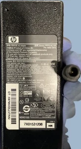 HP PPP014L-SA schwarz Stecker 19V 4,74A 90W 384021-001 391173-001 gebraucht - Bild 1 von 1