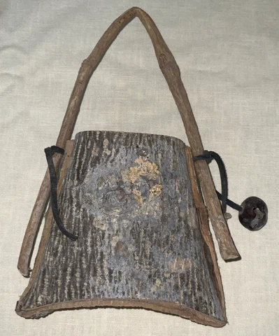 Natural Bark Basket Wood Camp Cabin Lodge Wall Pocket Vase Folk Art W/Handle Cover