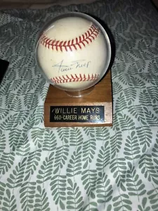 Willie Mays signed baseball - Picture 1 of 8