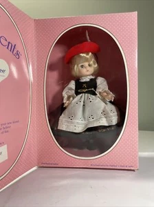 Deutsche Puppe Effanbee Li’l Innocents 9” hoch 1988 OVP LESEN - Bild 1 von 11