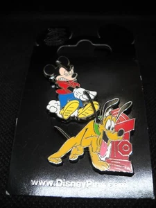 Mickey Mouse & Pluto with Fire Hydrant (2 Pin Set) Disney Pin NEW * - Picture 1 of 1