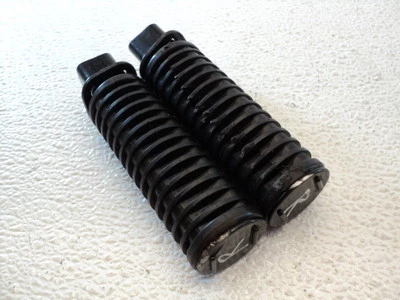 Clavijas/reposapiés trasero pasajero Honda CTX700 CTX 700 #7537 Foto 1 de 4