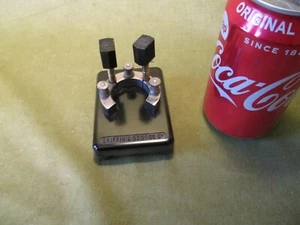 BAKELITE PLUG KEY 2 - WAY, VINTAGE {PHYSICS} BY GRIFFIN & GEORGE - Picture 1 of 3