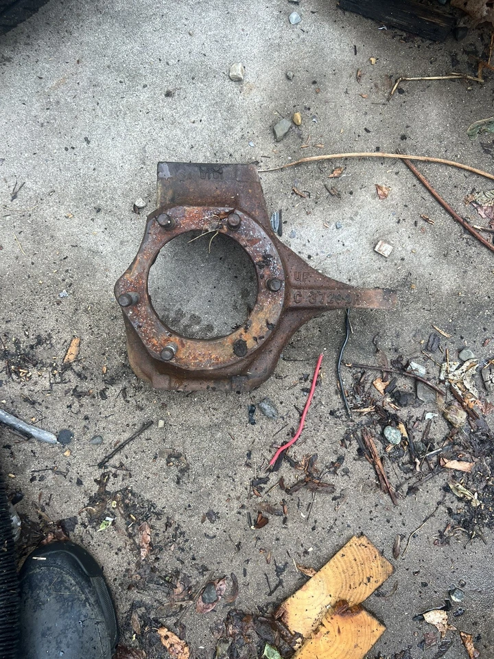 Dodge Dana 60 King Pin Steering Knuckle Right Hand Passenger Side W250 W350 89-9 - Image 1 of 1