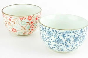 Zwei blaue & rote chinesische Teetassen mit Blumenmuster (für grün gelb schwarzen Puer Tee) - Bild 1 von 7