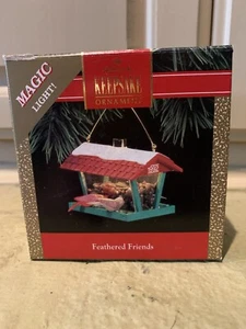  HALLMARK 1992 AMIGOS EMPLUMADOS ADORNO DE NAVIDAD iluminado alimentador de aves - Imagen 1 de 12