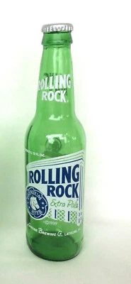 1 botella de cerveza vacía tapada ROLLING ROCK, PA. viene de manantiales de montaña Foto 1 de 4