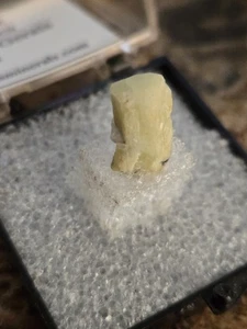 Atemberaubende Brasilien Milarite Miniaturansicht Exemplar - Bild 1 von 3