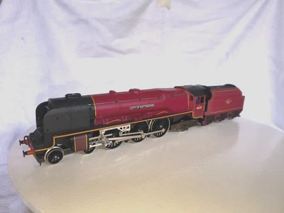 HORNBY R577  4-6-2 Coronation Class 8P - City of Nottingham in BR maroon livery - Image 1 of 4