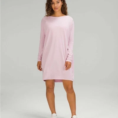 ✨ Lululemon назад в действии длинным рукавом платье - размер 6 ✨ - Изображение 1 из 4