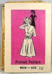 Parade Pattern 9324 Wrap Dress, bust 38 - Picture 1 of 2