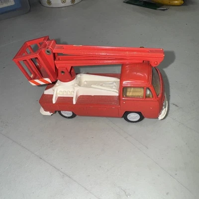 Recogedor de cerezas vintage VOLKSWAGEN GAMA-MINI modelo de autobús de acero prensado cabina simple Foto 1 de 4