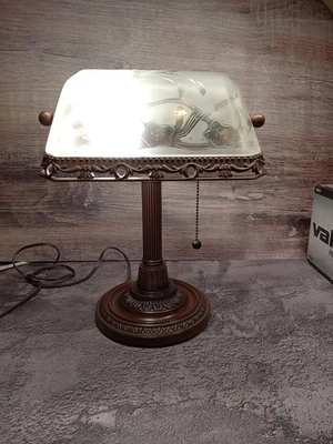 Бронзовая настольная лампа банкиров винтажный наклонный стеклянный абажур высотой 15 дюймов с морозным травлением - Изображение 1 из 4
