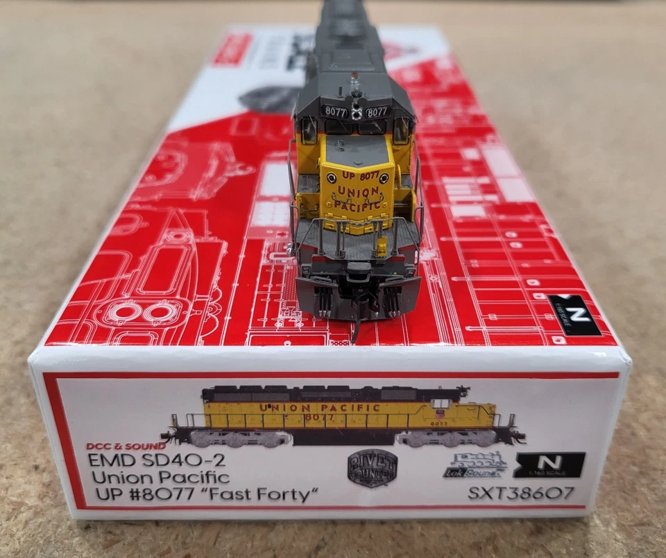 N SCALE SCALETRAINS EMD SD40-2 UNION PACIFIC #8077 w/ DCC SOUND - Image 1 of 4