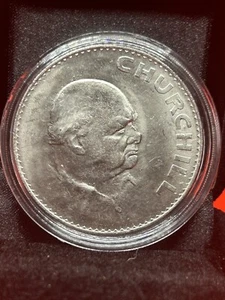 1965 1 Crown Coin Featuring Queen Elizabeth & Winston Churchill.๐ฌ๐ง๐ฏโจ - Picture 1 of 6