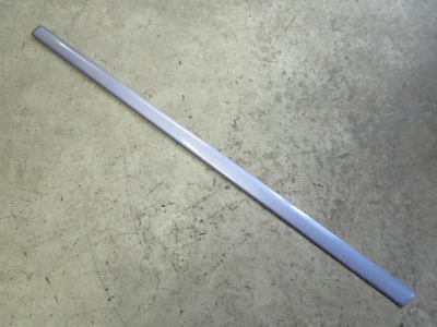 Türleiste vorne links Audi A3 8P Leiste Tür oben AKOYASILBER LY7H 8P3853953B - Imagem 1 de 4