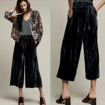 Pantalones cortos Hei Hei para mujer azul marino con cordón cintura alta terciopelo pierna ancha pequeños Foto 1 de 4