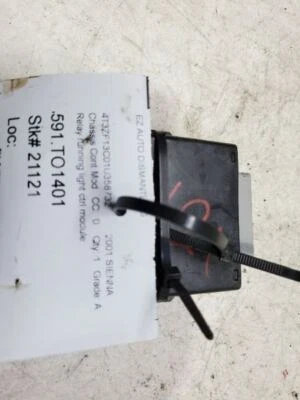 Luz de circulación relé ECM chasis Toyota Sienna 2000-2001, N.º de parte: 82542-08020 Foto 1 de 4