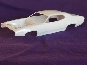 GTX BODY 1971 di Revell 1:24 Model Kit Dominic's 71 Plymouth GTX - Foto 1 di 11