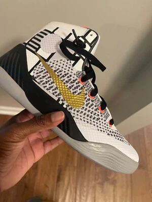 Size 7Y - Nike Kobe 9 Elite Gold 2014 Pre Owned  - Image 1 of 3