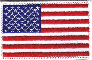 Parche bordado de hierro patriótico de EE. UU. BANDERA AMERICANA con frontera blanca 3 1/2 - Imagen 1 de 3