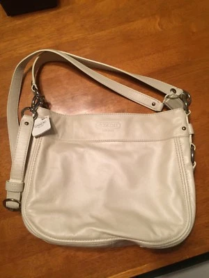 Coach Crossbody Handbag Zoe Ivory- With tags - Изображение 1 из 4