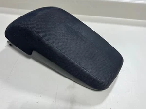 2003-2006 Mitsubishi Outlander Black Center Console Cloth Armrest Lid OEM Black - Bild 1 von 3