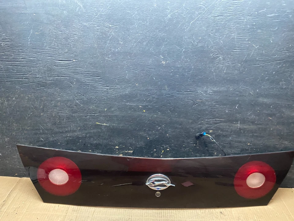 Luz trasera panel acabado central maletero Chevrolet Impala 2000-2004 U6431 DG Foto 1 de 4