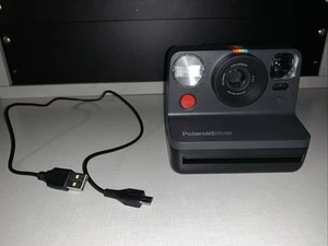 Cámara instantánea Polaroid Now i‐Type negra PRD009028 con cable de alimentación probada funciona - Imagen 1 de 7