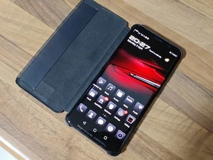 Smartphone Huawei Mate RS Porsche Design NEO AL-00 (sbloccato) - Foto 1 di 9
