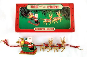 Adorno de Navidad vintage HALLMARK KEEPAKE 1986 - Santa y sus renos - Imagen 1 de 6